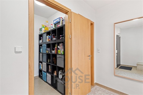 Prodej bytu 2kk, 60 m² 24