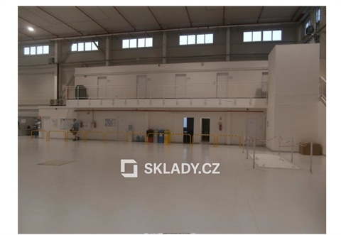Pronájem skladu / haly, 2 058 m² 2