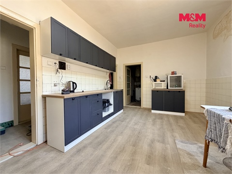 Prodej obchodních prostor, 154 m² 8