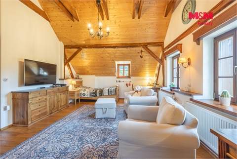 Prodej rodinného domu, 223 m² 2