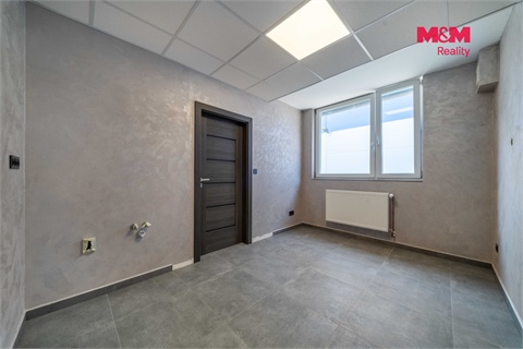 Pronájem skladu / haly, 3 885 m² - 24