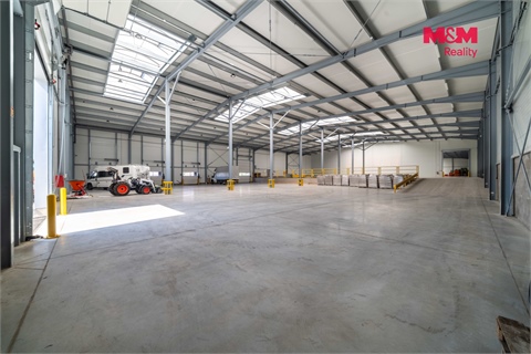 Pronájem skladu / haly, 3 885 m² - 4