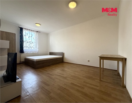 Pronájem bytu 1+1, 37 m² 2