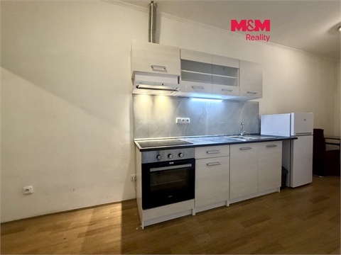 Pronájem bytu 1+1, 37 m² 0