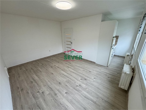 Prodej bytu 1+1, 27 m² - 2