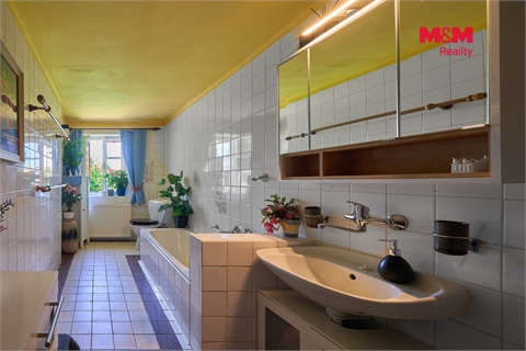 Prodej rodinného domu, 263 m² 8