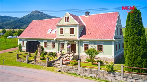 Prodej rodinného domu, 263 m² - 0