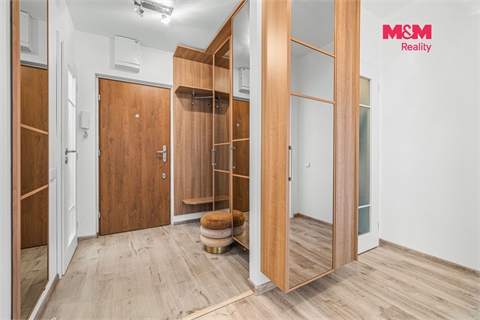 Prodej bytu 2+1, 64 m² 8
