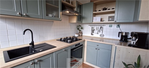 Prodej bytu 3+1, 90 m² 18