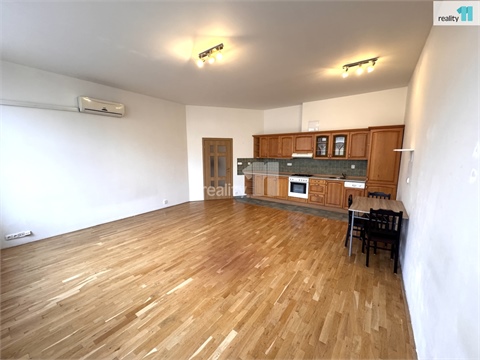 Pronájem bytu 2kk, 87 m² - 4