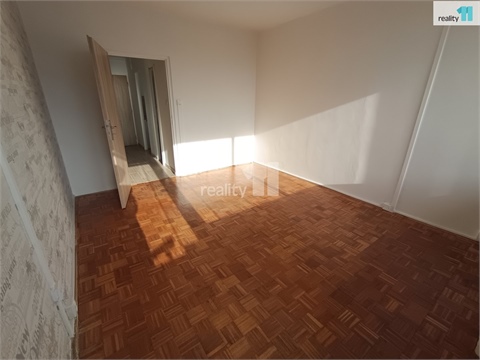 Prodej bytu 1+1, 27 m² - 2