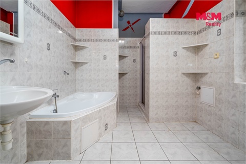 Prodej rodinného domu, 180 m² 12