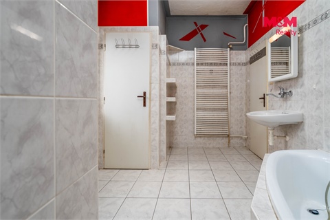 Prodej rodinného domu, 180 m² - 12