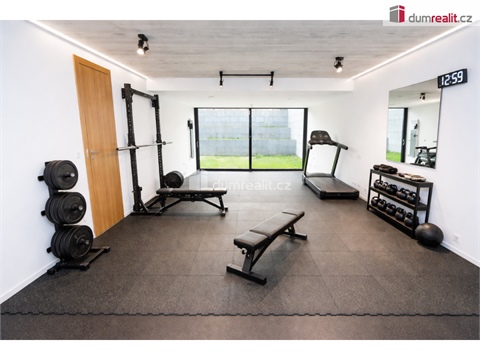 Prodej rodinného domu, 286 m² - 28
