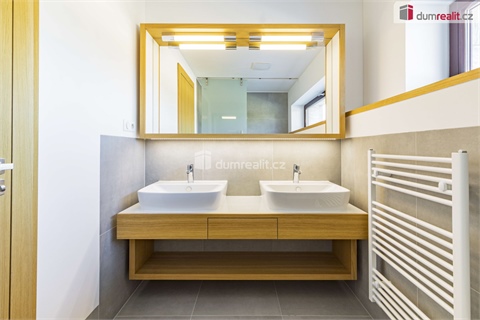 Prodej rodinného domu, 286 m² - 18