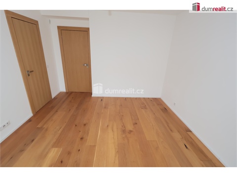 Prodej rodinného domu, 286 m² - 20