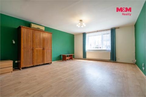 Prodej rodinného domu, 231 m² - 2