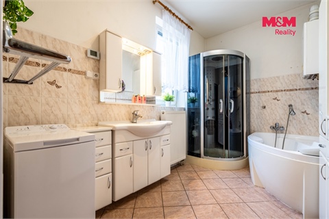 Prodej rodinného domu, 231 m² 6