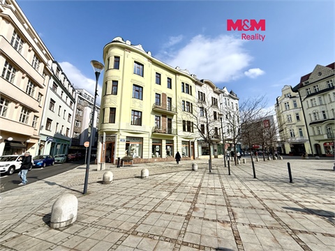 Pronájem kanceláře, 275 m² 0