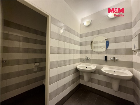 Pronájem kanceláře, 275 m² 10