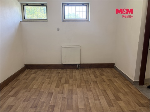 Pronájem obchodních prostor, 1 007 m² 8