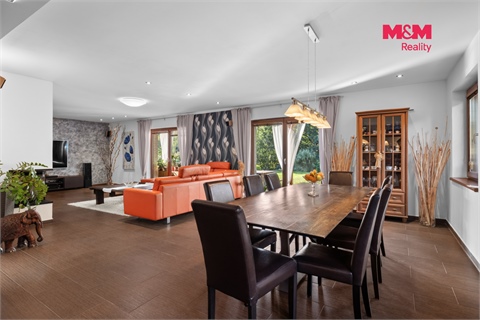 Prodej rodinného domu, 305 m² - 2