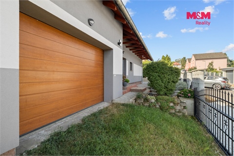 Prodej rodinného domu, 305 m² - 24