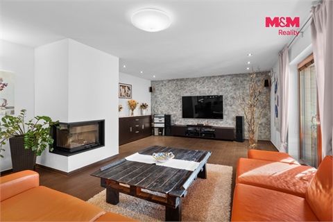 Prodej rodinného domu, 305 m² 2