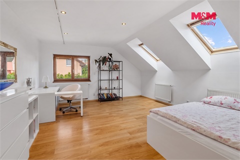 Prodej rodinného domu, 305 m² 14