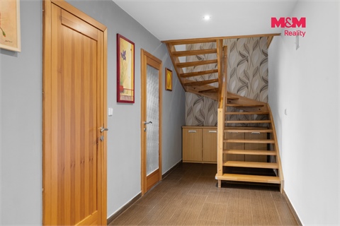 Prodej rodinného domu, 305 m² - 6