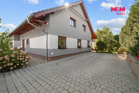 Prodej rodinného domu, 305 m² - 20