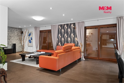 Prodej rodinného domu, 305 m² 4