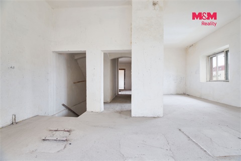 Prodej rodinného domu, 320 m² 12