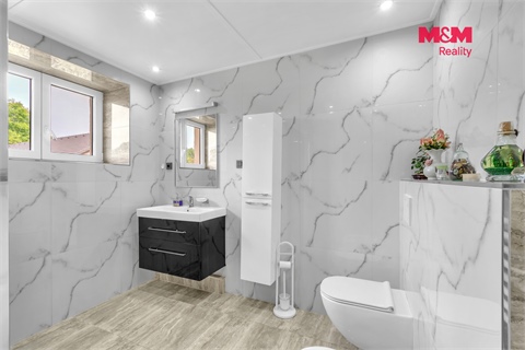 Prodej rodinného domu, 175 m² - 24
