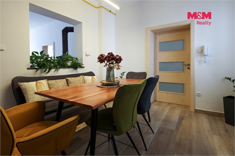 Prodej rodinného domu, 277 m² - 6
