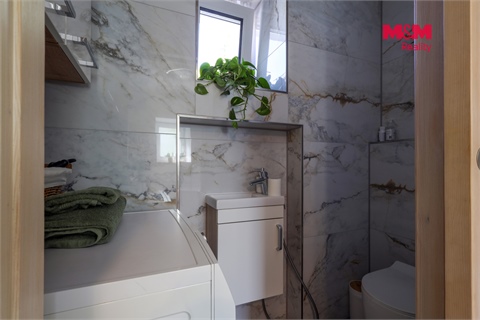 Prodej rodinného domu, 277 m² - 24