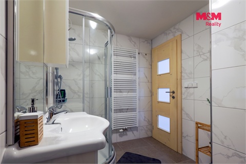 Prodej rodinného domu, 277 m² - 16