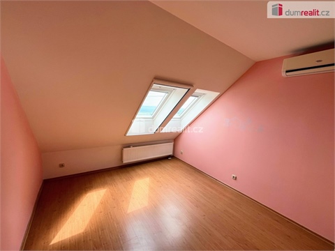 Prodej rodinného domu, 220 m² 14