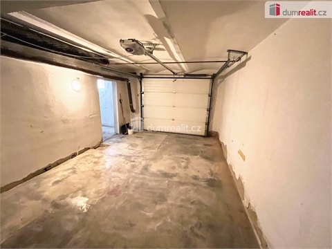 Prodej rodinného domu, 220 m² - 28