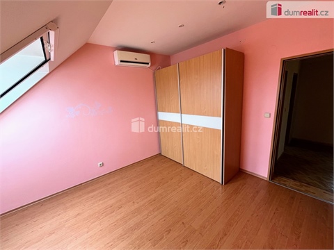 Prodej rodinného domu, 220 m² - 12