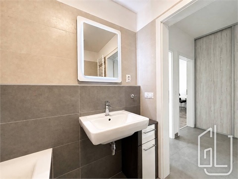 Pronájem bytu 2kk, 60 m² 12