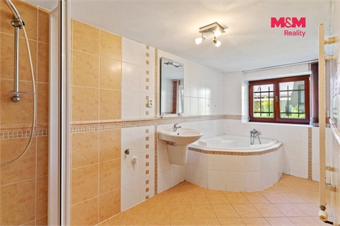 Prodej rodinného domu, 141 m² - 14