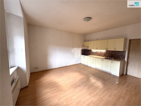 Pronájem bytu 2kk, 37 m² - 2