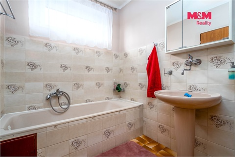 Prodej rodinného domu, 194 m² - 10