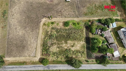 Prodej stavebního pozemku, 2 185 m² 4