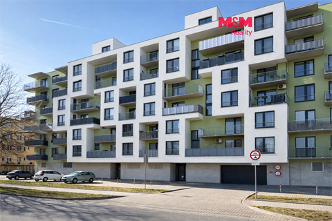 Pronájem bytu 3kk, 77 m² 0