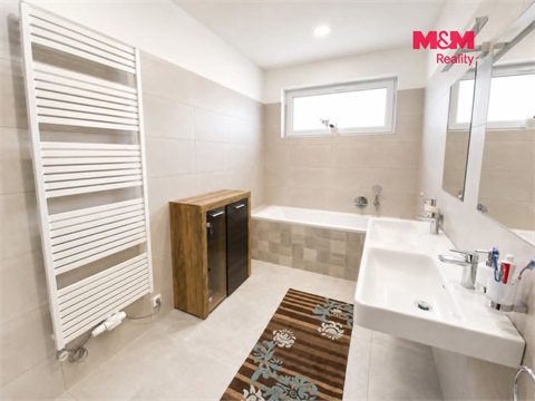 Pronájem rodinného domu, 114 m² 2