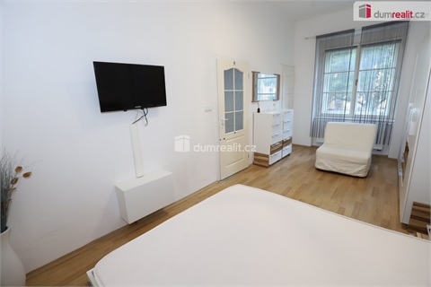 Pronájem bytu 2+1, 75 m² 8