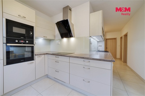 Pronájem bytu 3+1, 77 m² - 18