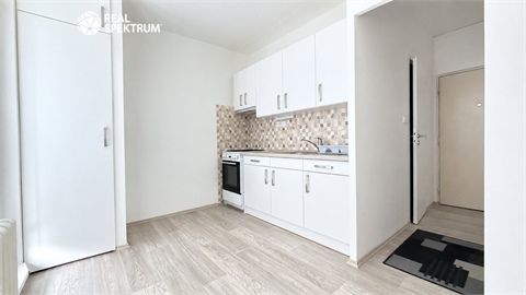 Pronájem bytu 1+1, 32 m² - 0
